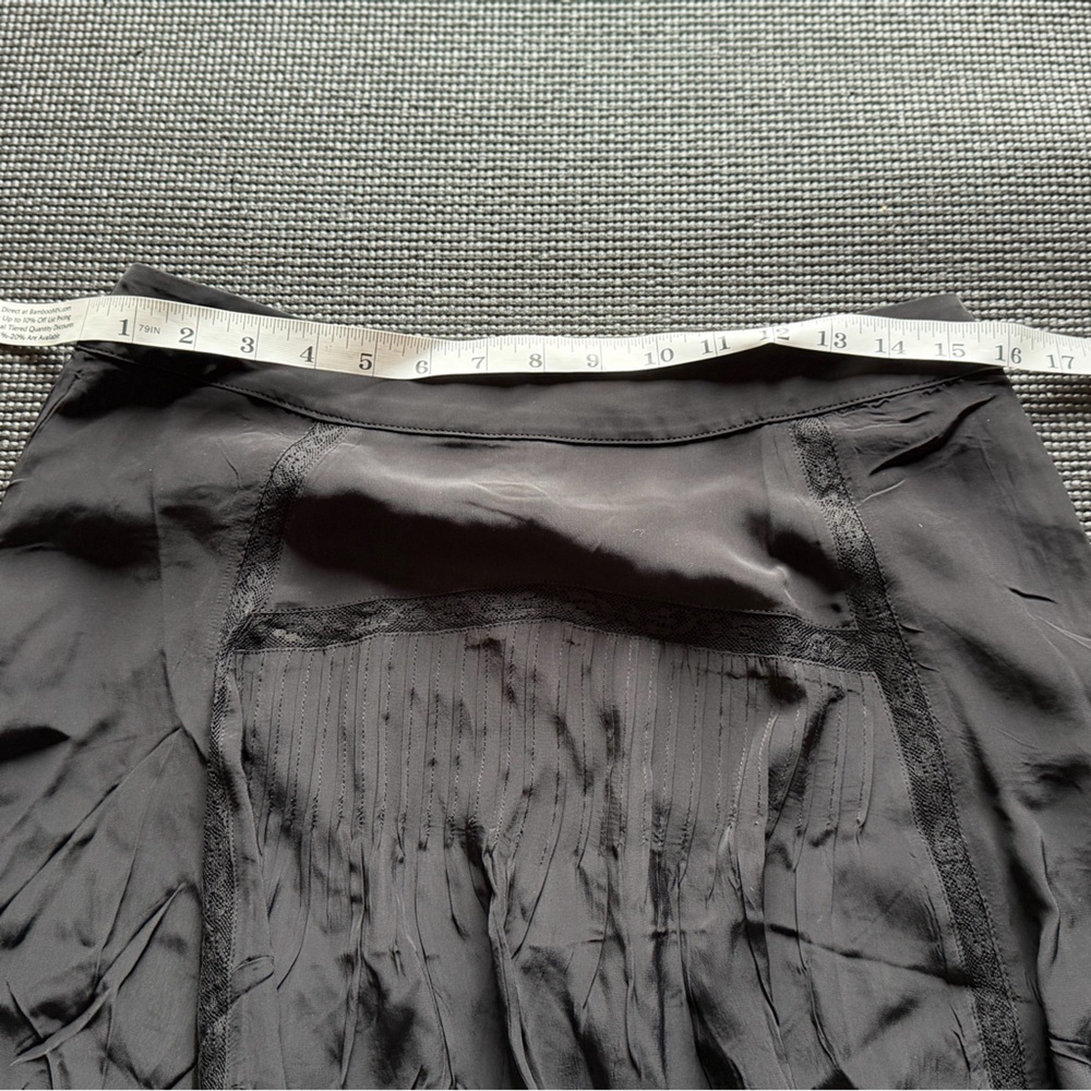 H&M Black‎ Lace-Trim Mini Skirt Sz 8 NWT - Picture 10 of 12